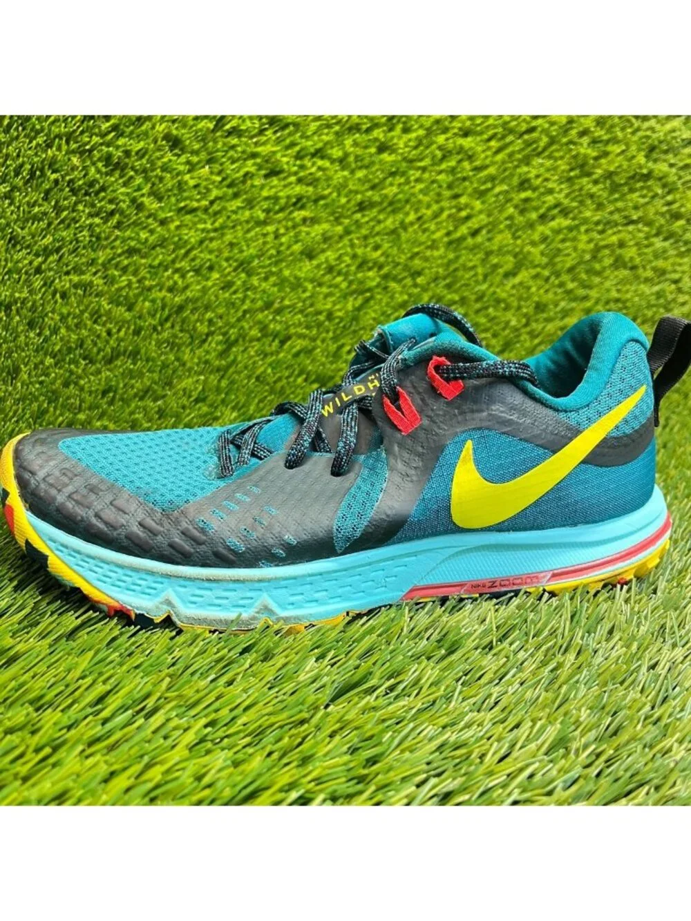 Nike Air Zoom Wildhorse 5 Womens Size 8 Blue Red Athletic Running Shoes Sneakers